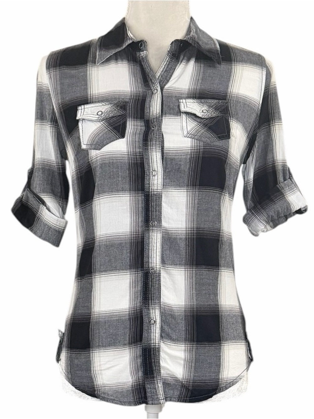 Arizona Jean Co Women’s Small Black White Plaid Roll Tab Button Up Shirt